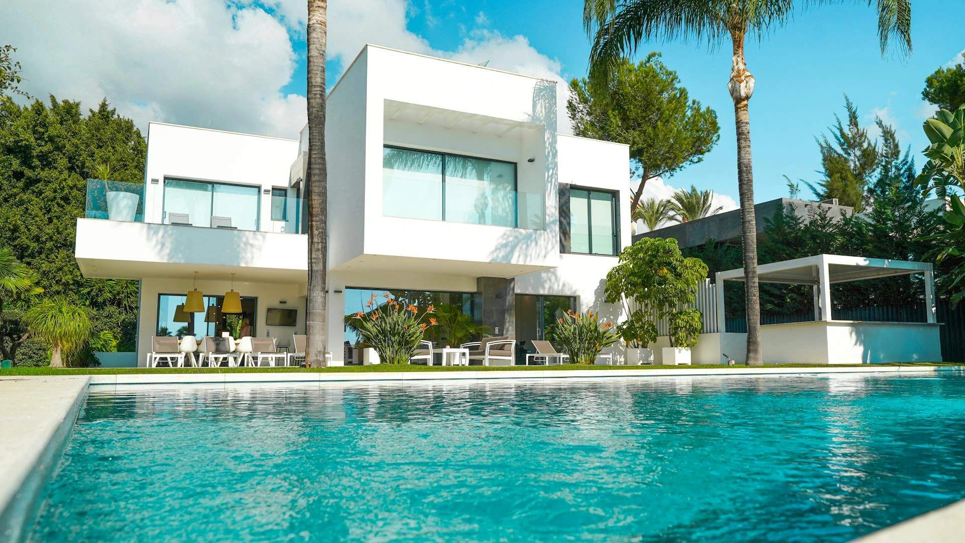 Fethiye Kiralık Villa — Müstakil Bahçe ve Özel Havuzlu Taş Villa